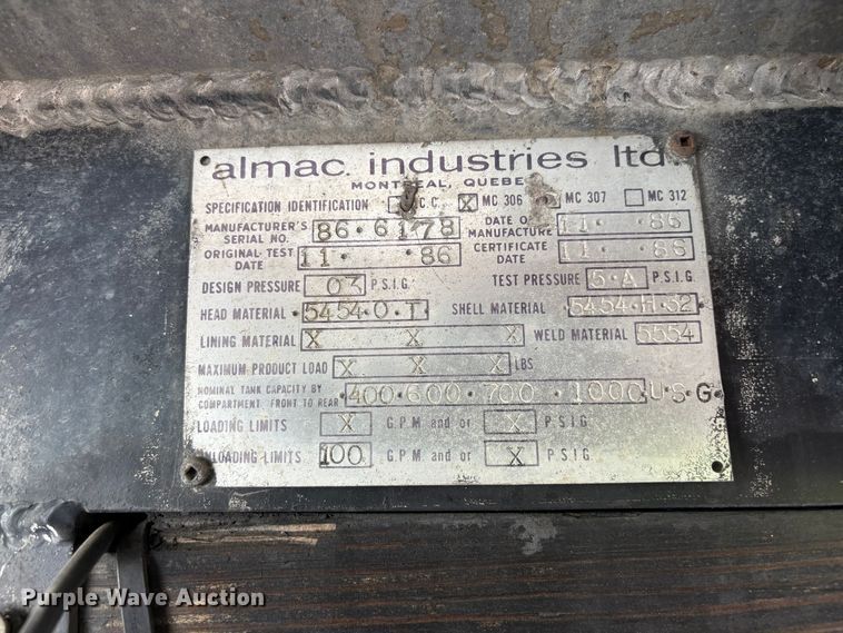 image for item ER7563 2017 International ProStar fuel truck