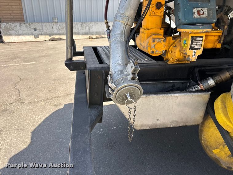 image for item ER7563 2017 International ProStar fuel truck