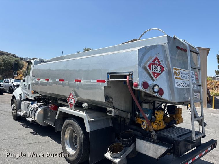 image for item ER7563 2017 International ProStar fuel truck