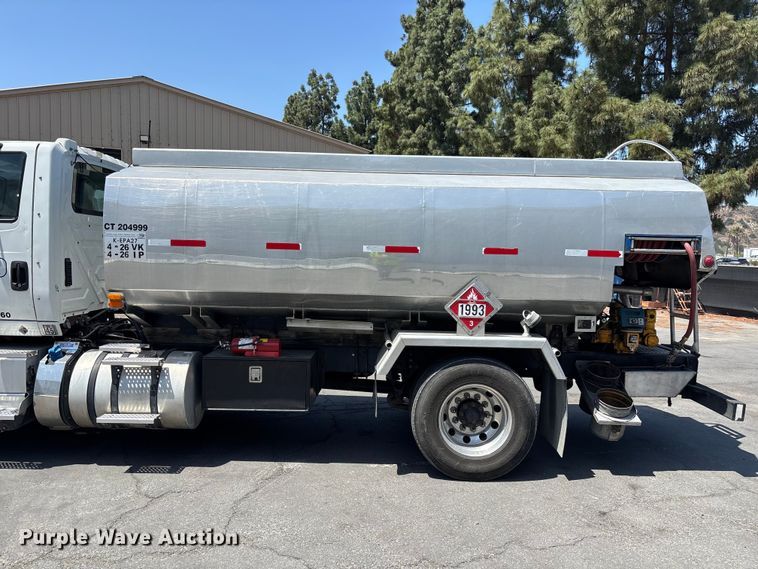 image for item ER7563 2017 International ProStar fuel truck
