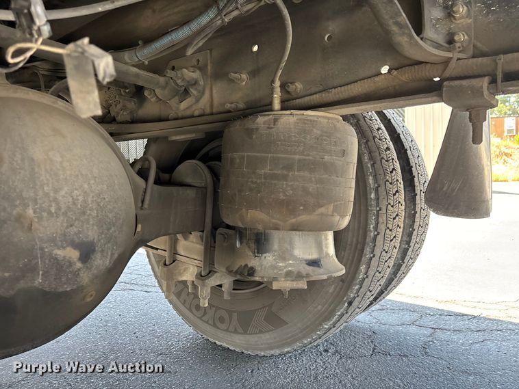 image for item ER7563 2017 International ProStar fuel truck