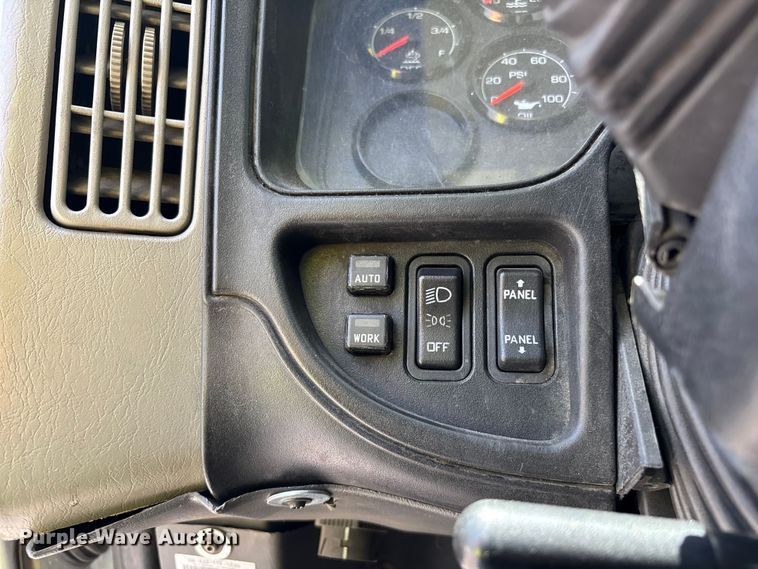 image for item ER7563 2017 International ProStar fuel truck