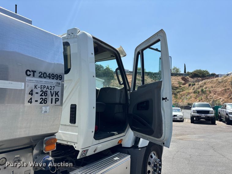 image for item ER7563 2017 International ProStar fuel truck