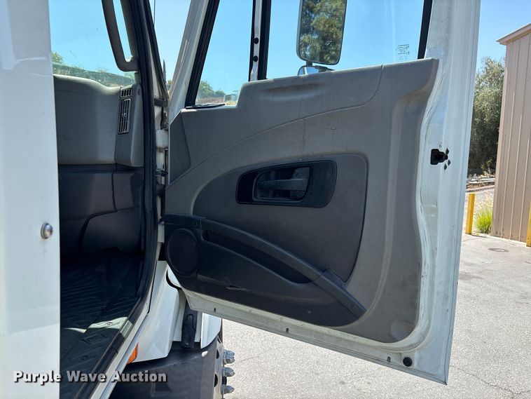 image for item ER7563 2017 International ProStar fuel truck