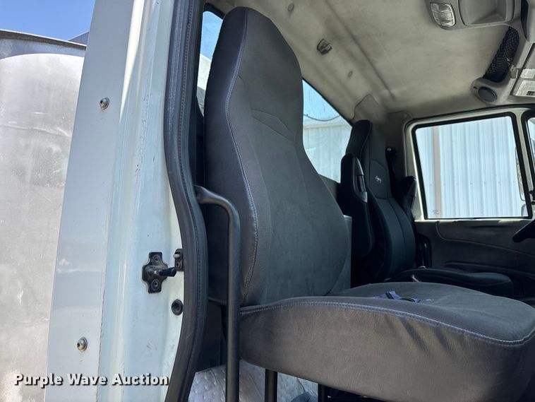 image for item ER7563 2017 International ProStar fuel truck