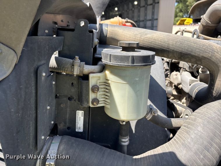 image for item ER7563 2017 International ProStar fuel truck