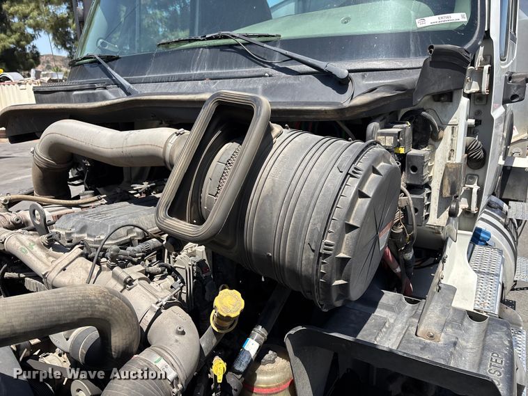 image for item ER7563 2017 International ProStar fuel truck