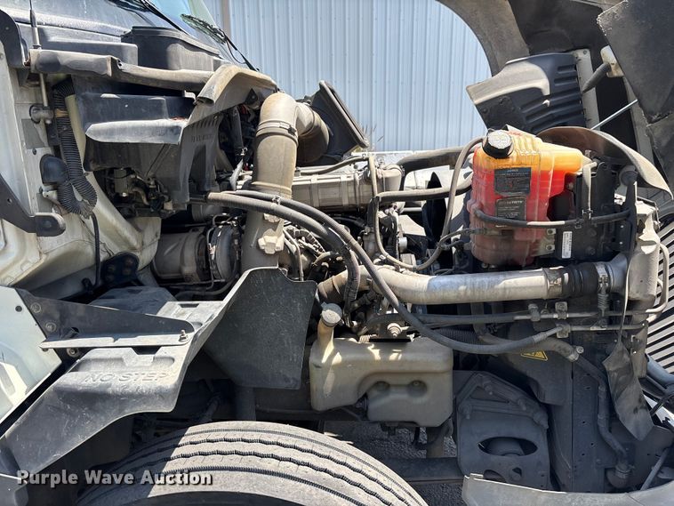 image for item ER7563 2017 International ProStar fuel truck