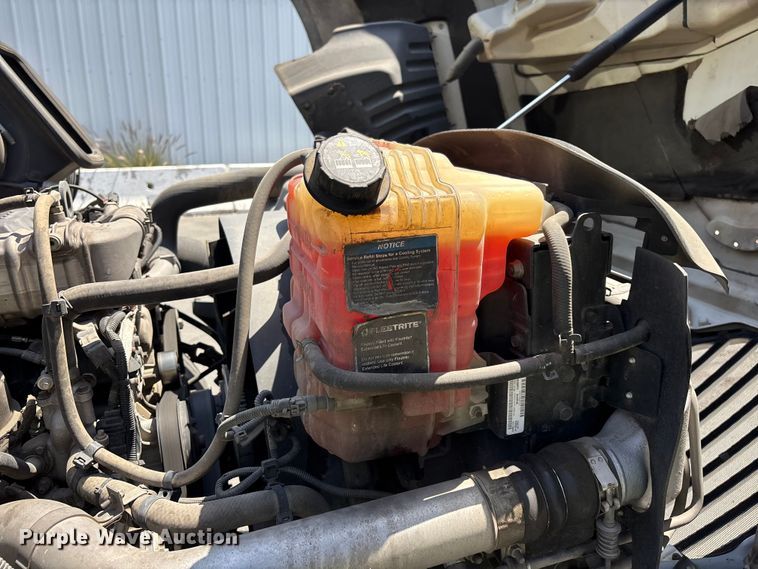 image for item ER7563 2017 International ProStar fuel truck