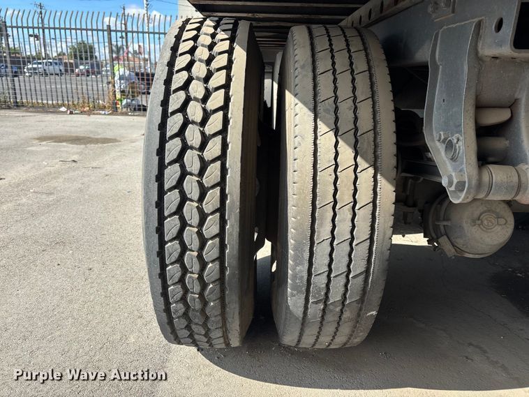 image for item ER7641 1989 Great Dane 711TWL dry van trailer