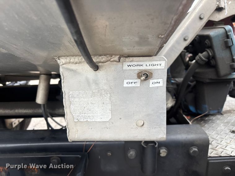 image for item ER7644 2012 Freightliner Cascadia fuel truck
