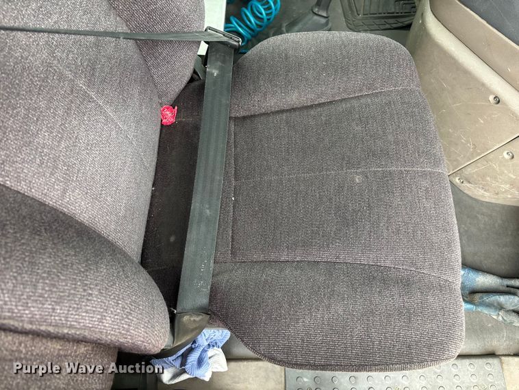 image for item ER7644 2012 Freightliner Cascadia fuel truck