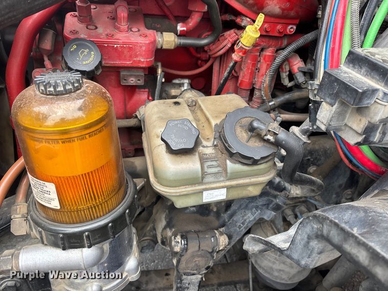 image for item ER7644 2012 Freightliner Cascadia fuel truck