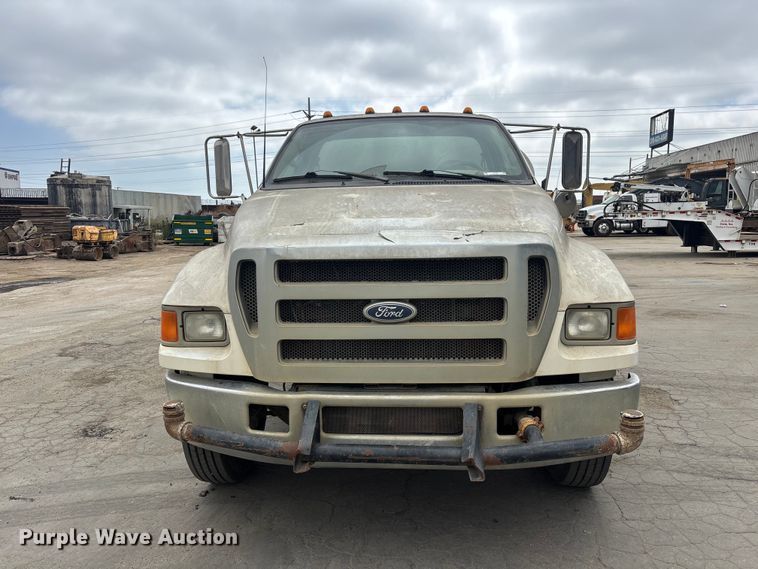 image for item ER7657 2005 Ford F650 Super Duty water truck