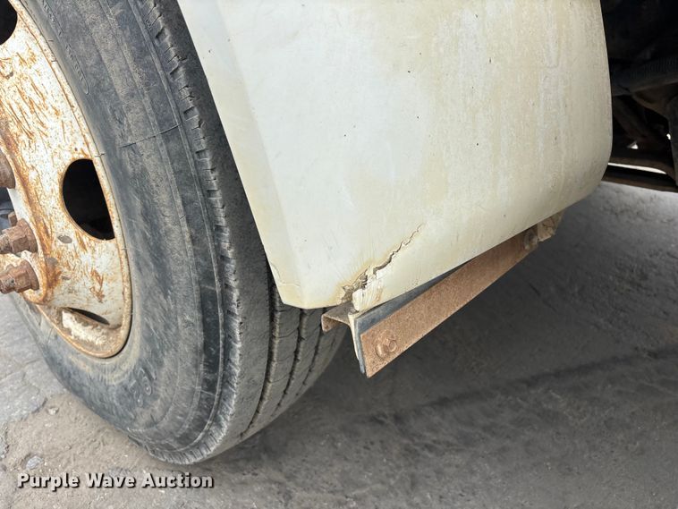 image for item ER7657 2005 Ford F650 Super Duty water truck