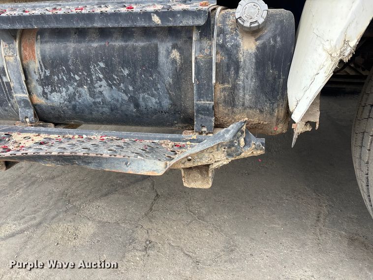image for item ER7657 2005 Ford F650 Super Duty water truck