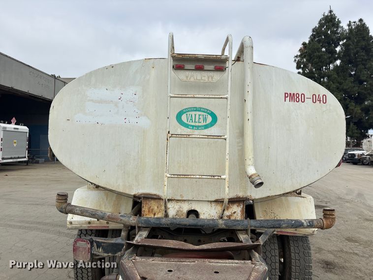 image for item ER7657 2005 Ford F650 Super Duty water truck