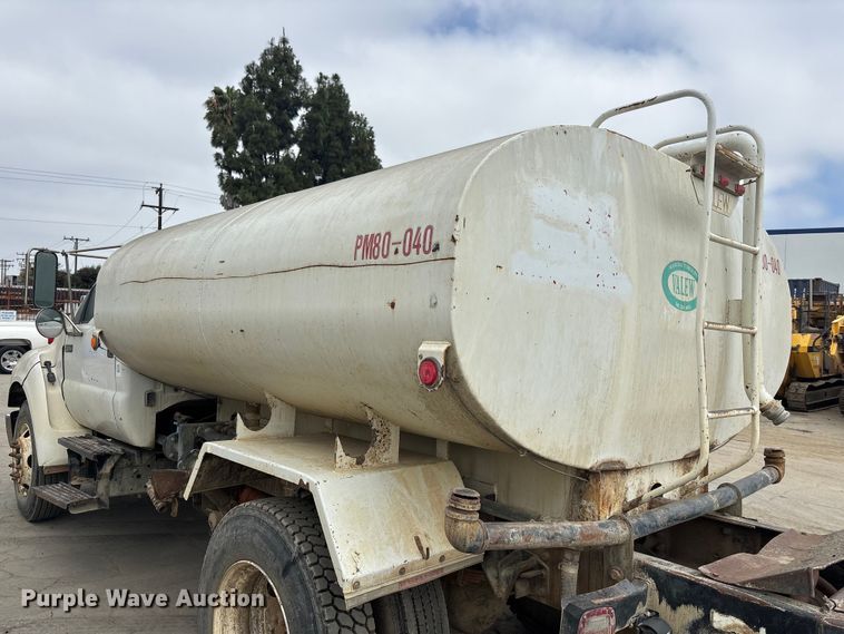image for item ER7657 2005 Ford F650 Super Duty water truck