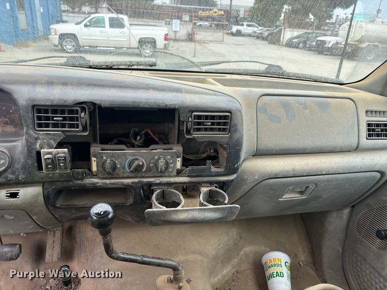image for item ER7657 2005 Ford F650 Super Duty water truck