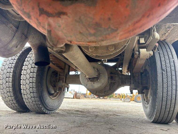 image for item ER7657 2005 Ford F650 Super Duty water truck