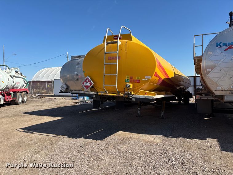 image for item ER7667 2016 MAC tank trailer