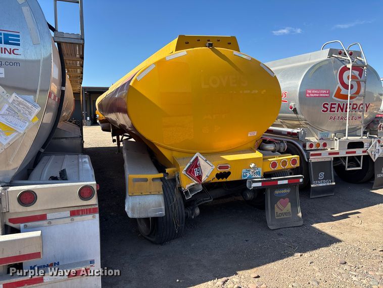 image for item ER7667 2016 MAC tank trailer
