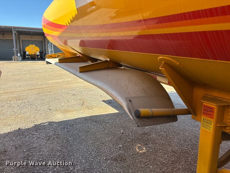 image for item ER7667 2016 MAC tank trailer