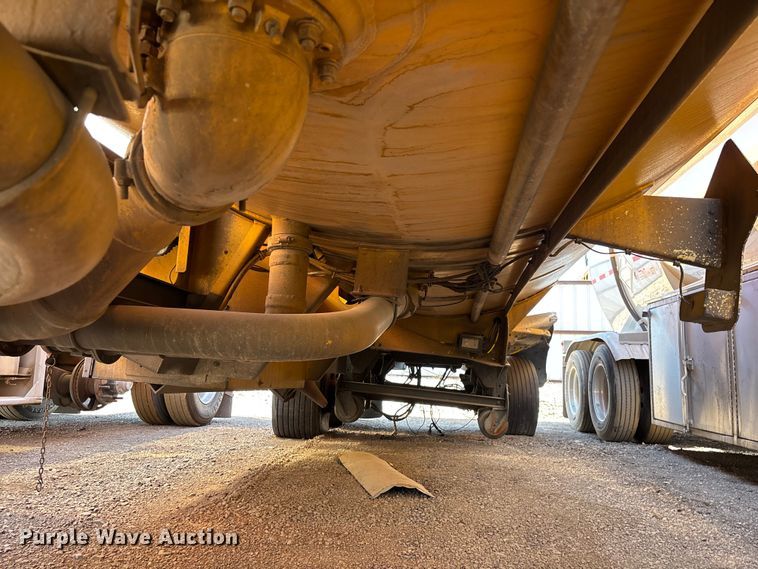 image for item ER7667 2016 MAC tank trailer