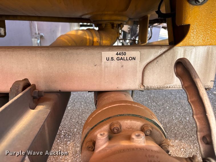 image for item ER7667 2016 MAC tank trailer