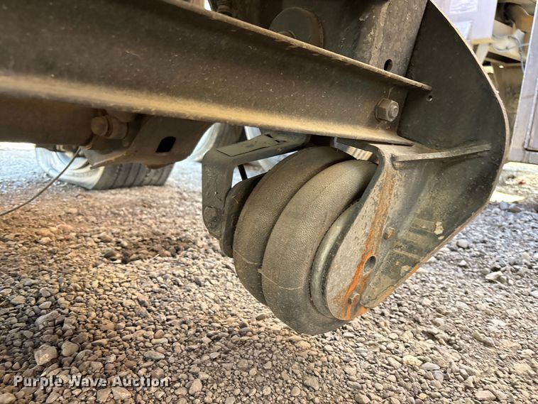 image for item ER7667 2016 MAC tank trailer