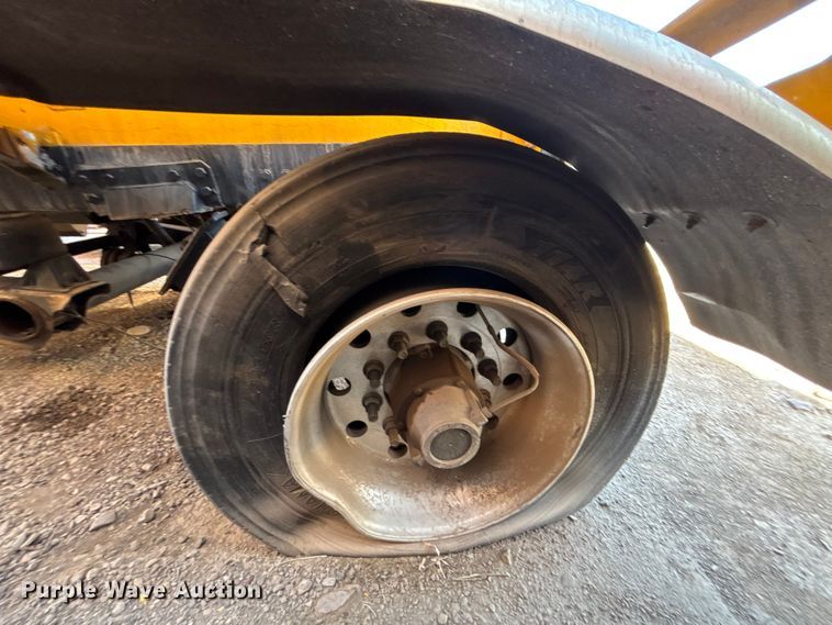 image for item ER7667 2016 MAC tank trailer