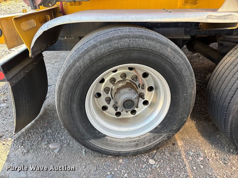 image for item ER7667 2016 MAC tank trailer