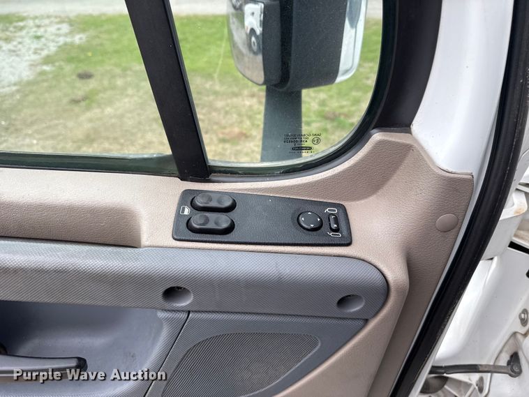 image for item ES5959 2017 Freightliner Cascadia 125  semi truck