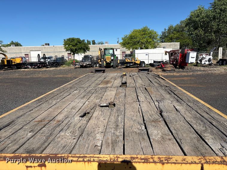 image for item ET0542 2006 Tow Master T-24 equipment trailer