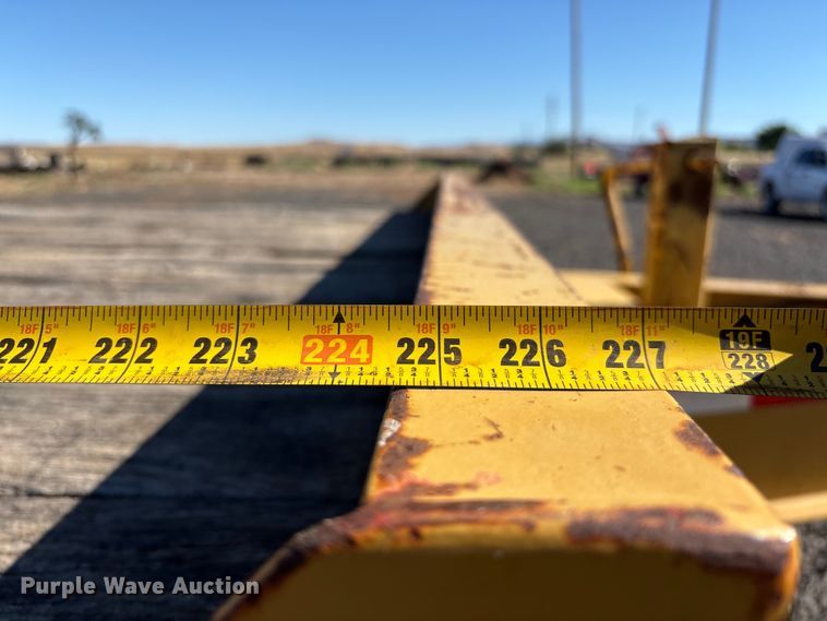 image for item ET0542 2006 Tow Master T-24 equipment trailer