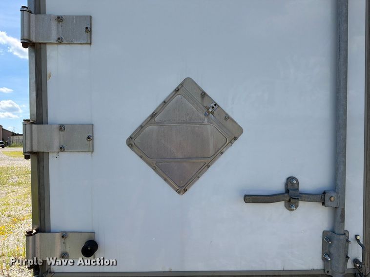 image for item ET6256 2002 Utility Trailer Manufacturer Utility Trailer Manufacturer dry van trailer