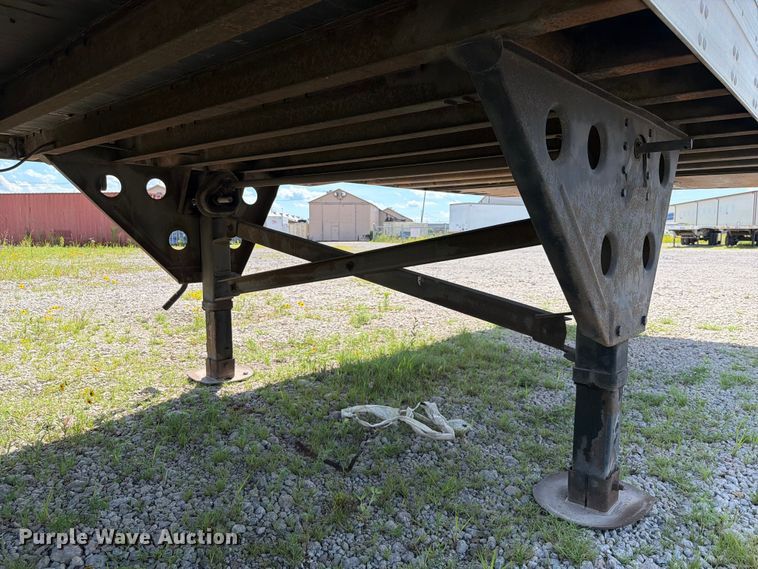 image for item ET6256 2002 Utility Trailer Manufacturer Utility Trailer Manufacturer dry van trailer