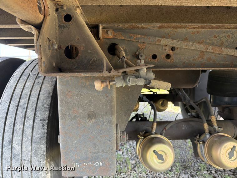image for item ET6256 2002 Utility Trailer Manufacturer Utility Trailer Manufacturer dry van trailer