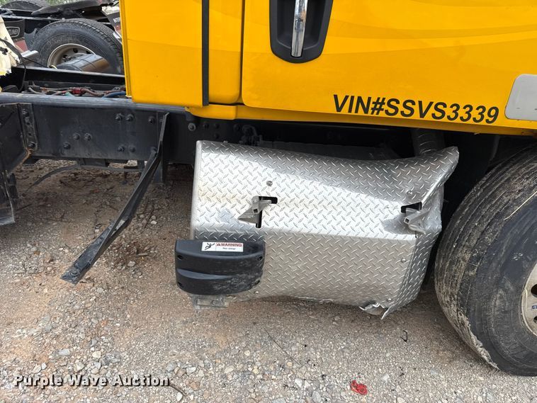 image for item ET6294 2025 Freightliner Cascadia 126 truck cab and chassis