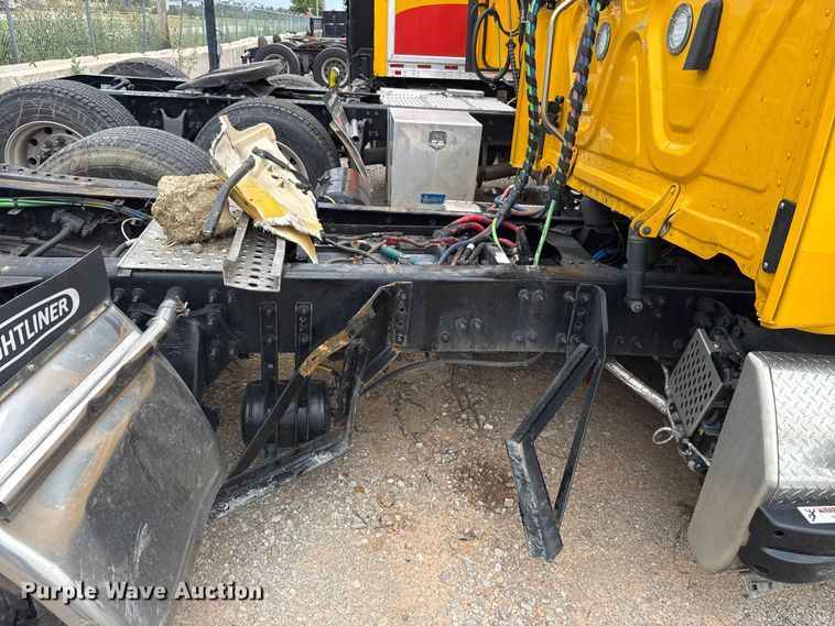 image for item ET6294 2025 Freightliner Cascadia 126 truck cab and chassis
