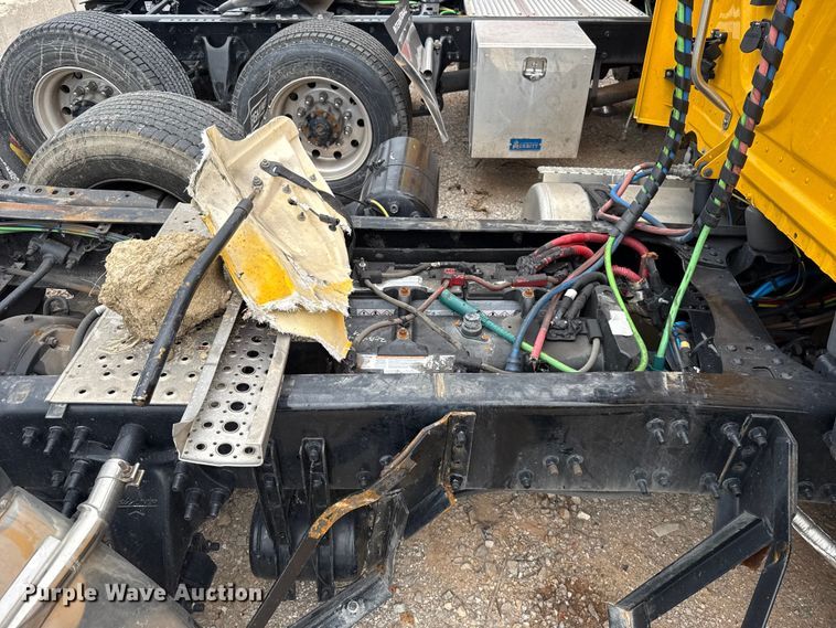image for item ET6294 2025 Freightliner Cascadia 126 truck cab and chassis