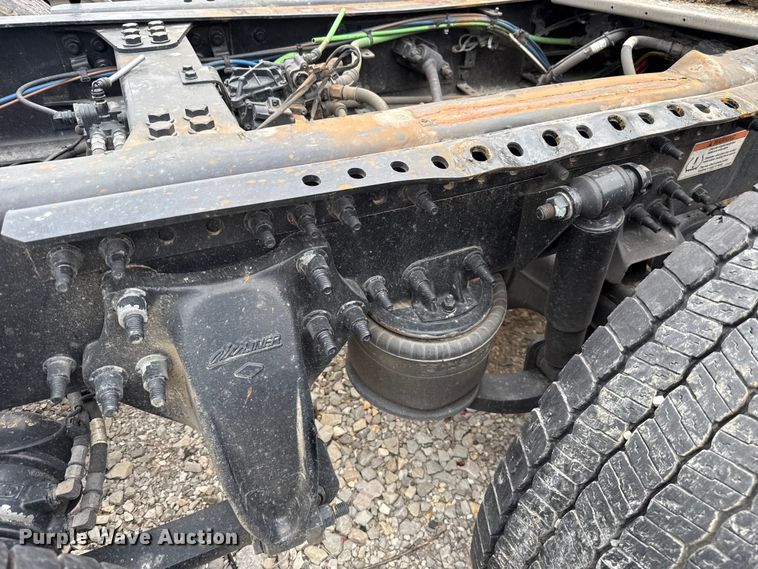 image for item ET6294 2025 Freightliner Cascadia 126 truck cab and chassis