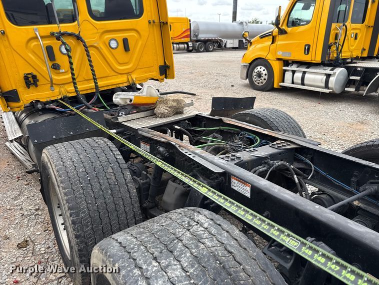 image for item ET6294 2025 Freightliner Cascadia 126 truck cab and chassis