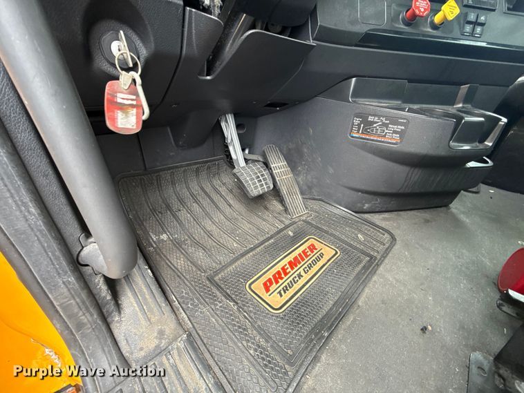 image for item ET6294 2025 Freightliner Cascadia 126 truck cab and chassis