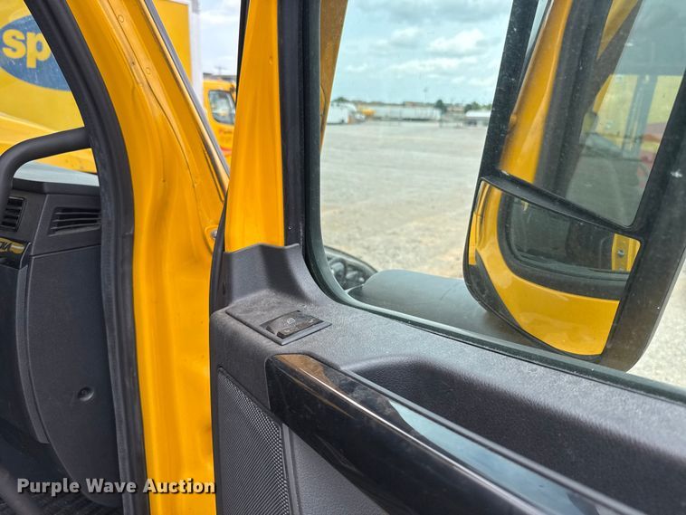 image for item ET6294 2025 Freightliner Cascadia 126 truck cab and chassis