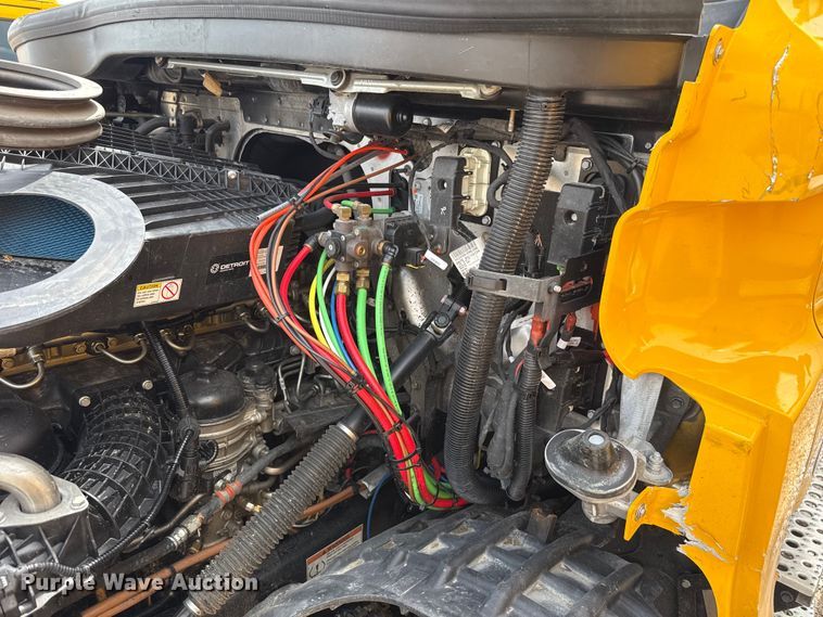 image for item ET6294 2025 Freightliner Cascadia 126 truck cab and chassis