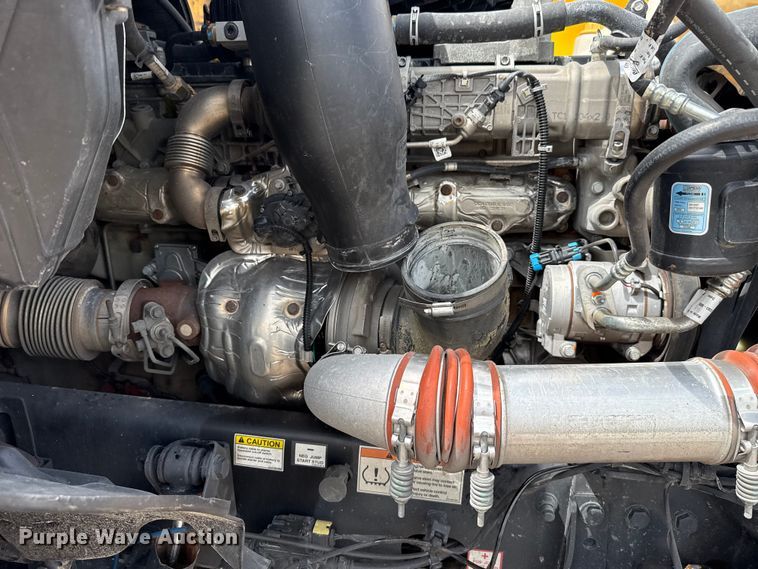 image for item ET6294 2025 Freightliner Cascadia 126 truck cab and chassis