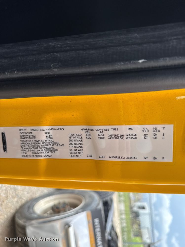 image for item ET6294 2025 Freightliner Cascadia 126 truck cab and chassis