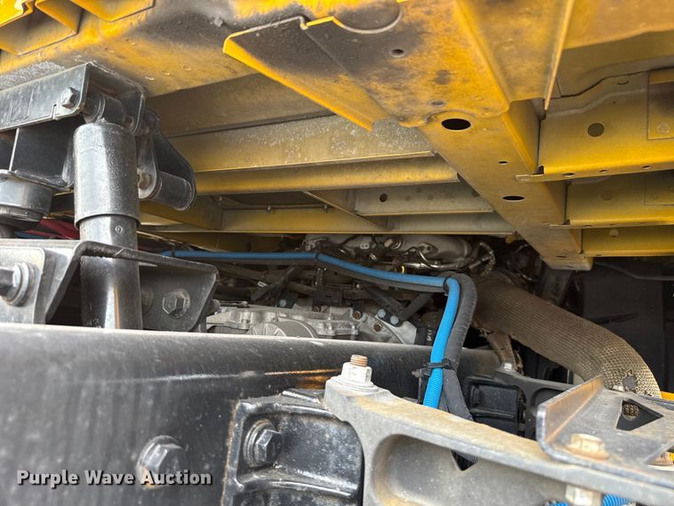 image for item ET6296 2021 International LT625  semi truck