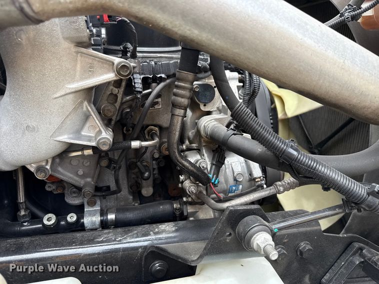image for item ET6296 2021 International LT625  semi truck